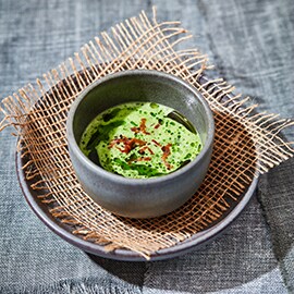 Kropslasoep met courgette, komkommer, spek en bonenkruid Kropslasoep met courgette, komkommer, spek en bonenkruid